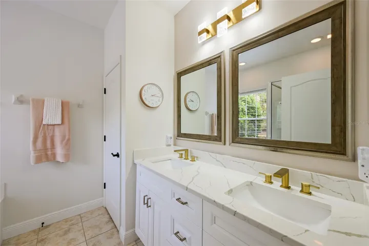 DOUBLE VANITY