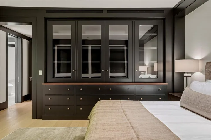 primary ensuite / with spa bath
