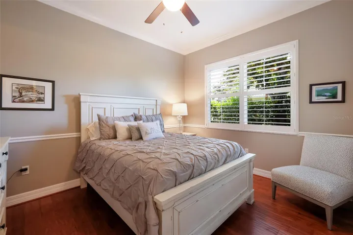 Guest bedroom