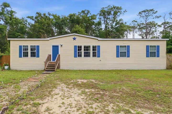 Virtually Removed potted plants and tall grass
