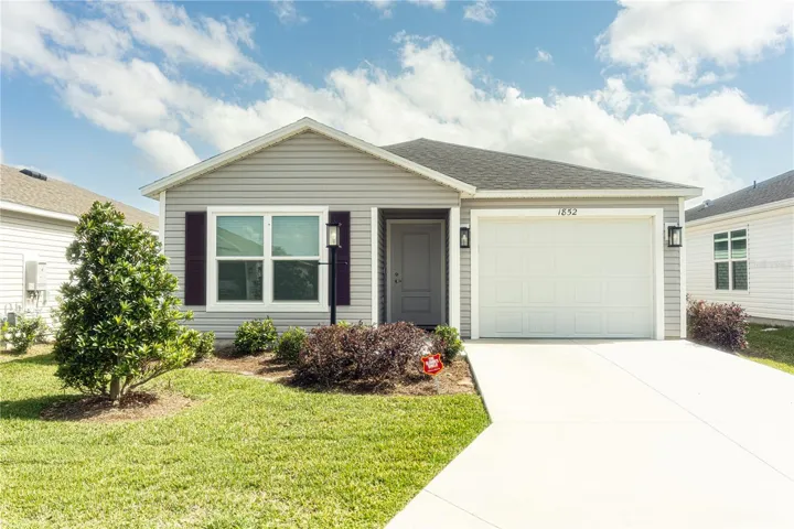 Front view of home