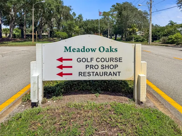 Meadow Oaks Golf Course, Pro Shop, Tavern Oaks Restaurant