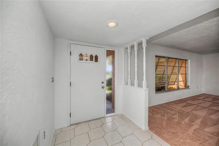 Entry/Foyer