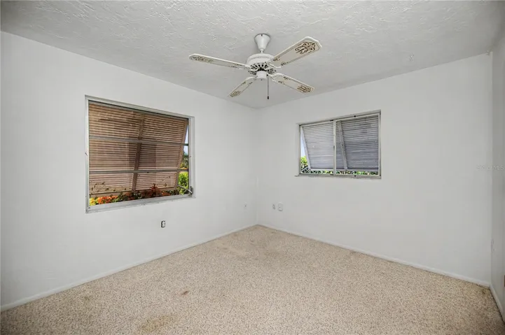 Den/4th bedroom