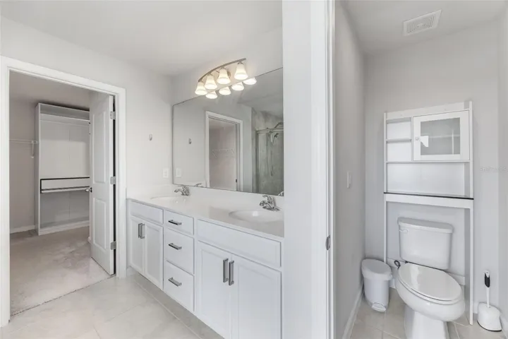 OWNERS SUITE BATHROOM