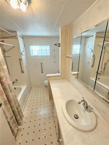 Main bathroom