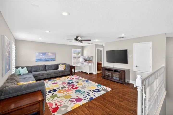 Bonus Room with 1/2 Bath