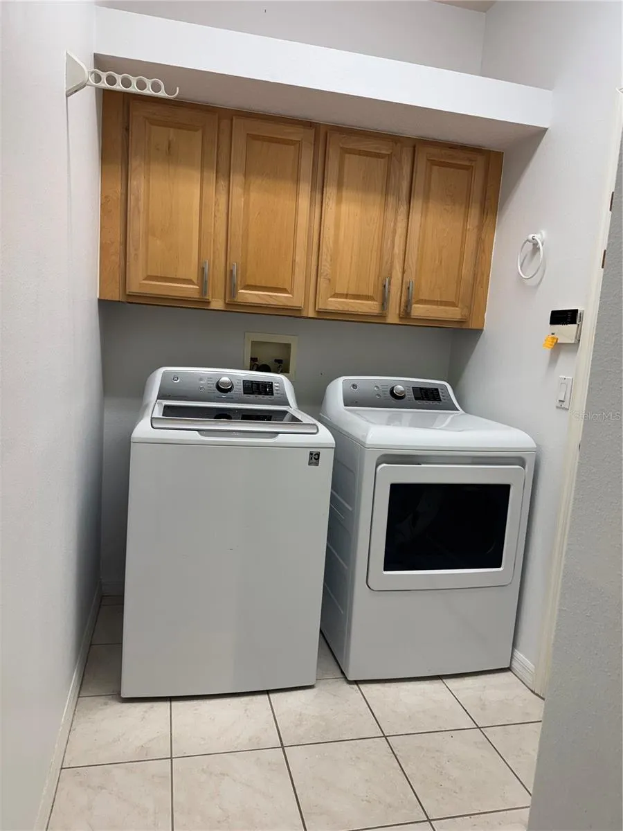 Washer & dryer