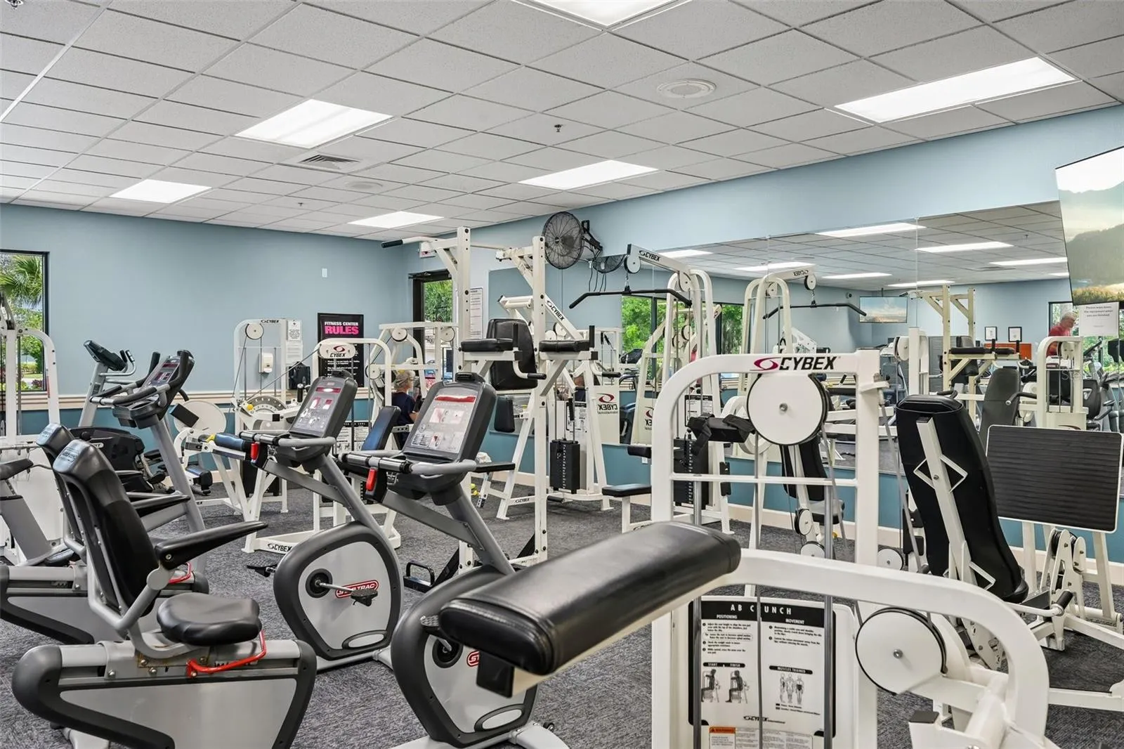 COMMUNITY GYM