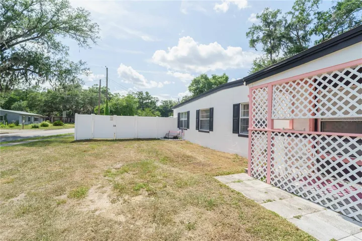 Corner lot