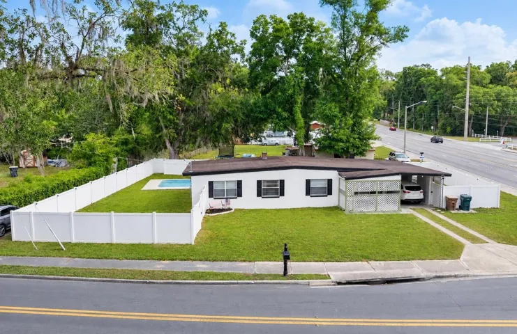 Corner lot- Virtually enhanced