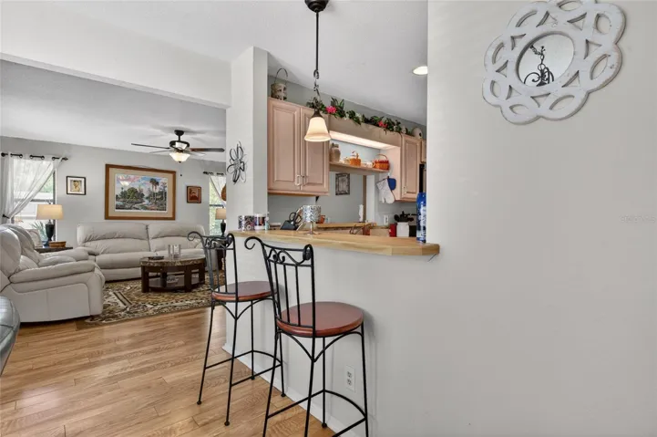 BREAKFAST BAR