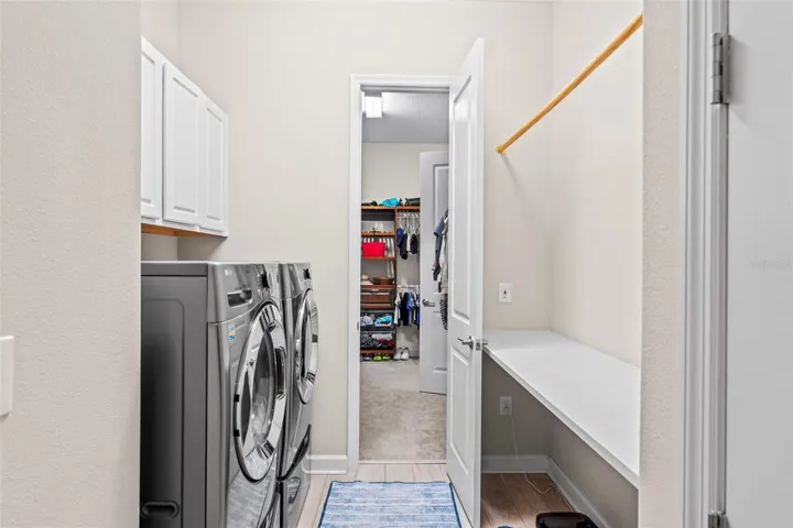 SEPERATE LAUNDRY ROOM