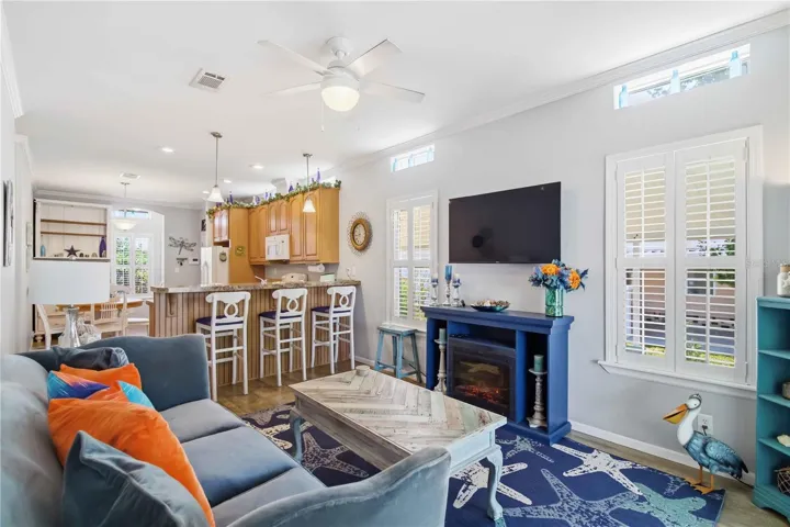 Fully Furnished, coastal decorations to stay!