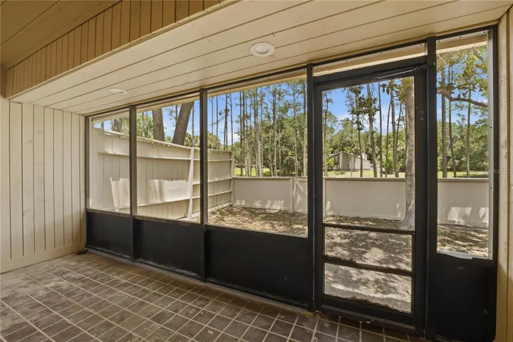 Screened lanai