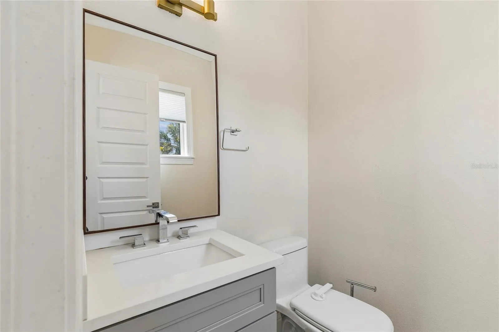 2nd Floor Half Bathroom