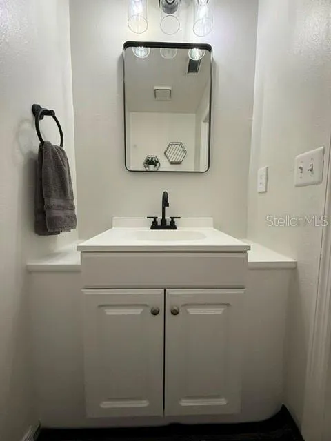 1/2 bath