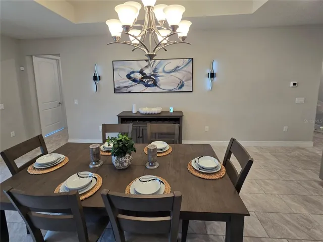 Nice dining area in open floorplan