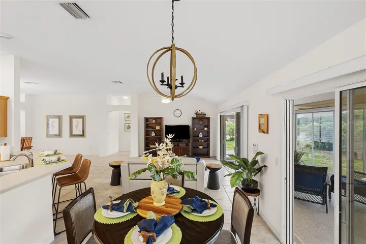 nook/kitchen