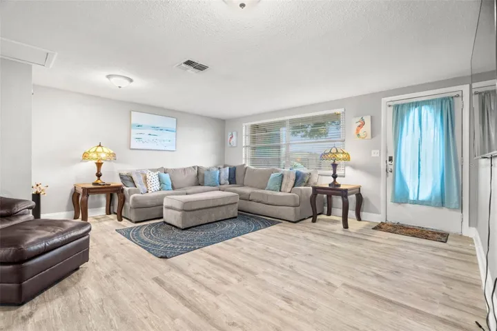 Living Rm