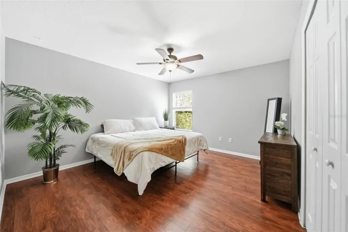 Oversized Bedroom 3