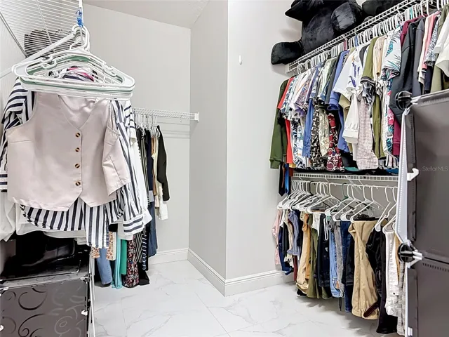 Walk in closet