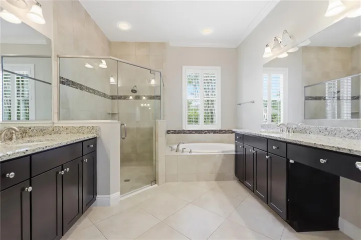 Primary En Suite
