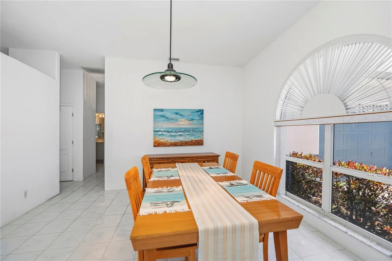 separate dining room