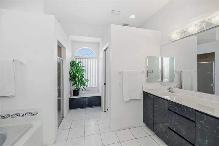 ensuite primary bath