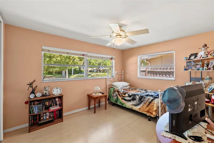 Natural lighting throughout: