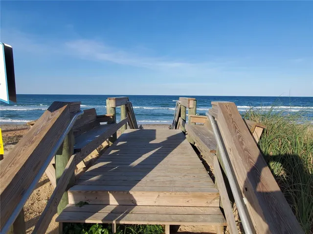 Beach Crossover with built-in seats.