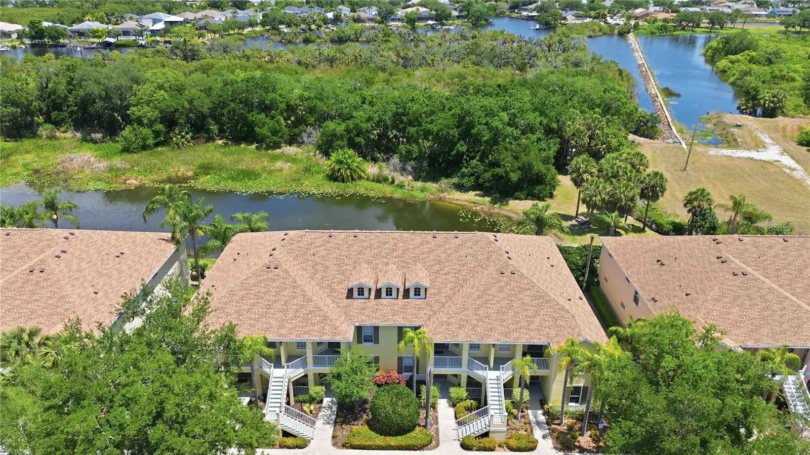 The Boating, Fishing &amp; FL Lifestyle for Less!