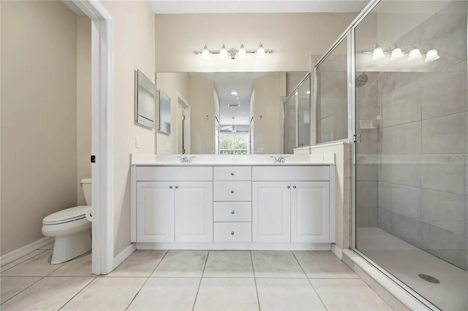 Primary En-Suite