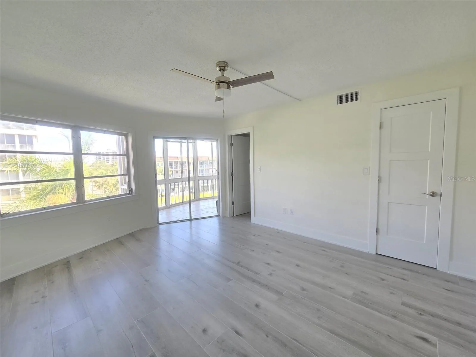 Main Bedroom overlooking the canal with ensuite and walk in closet
