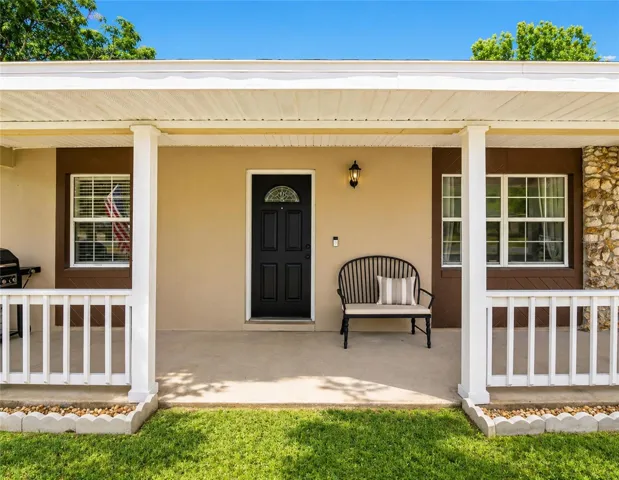 Welcoming front porch!