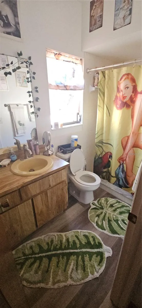 Master Bathroom - Decorated (Not staged)