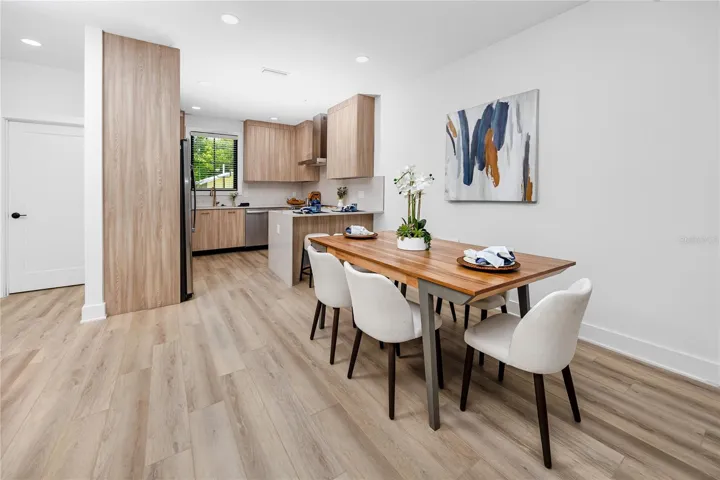 Kitchen & Dining Area
