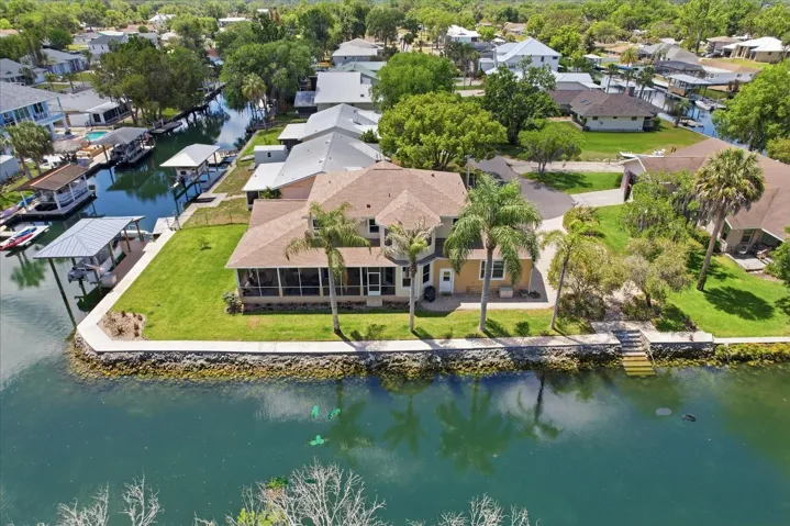 Sits on .26 acres...w/ 225' of Water Frontage