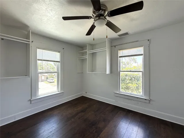 1ST BEDROOM
