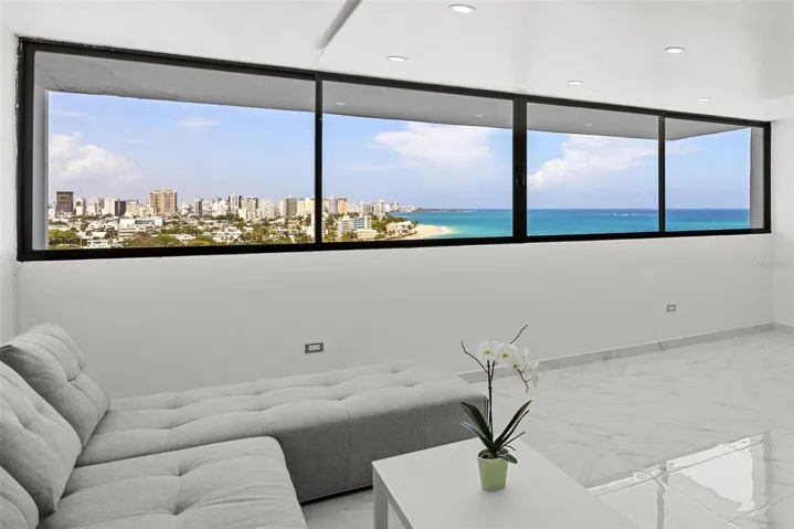 The Terrace 12F | Punta Las Marías