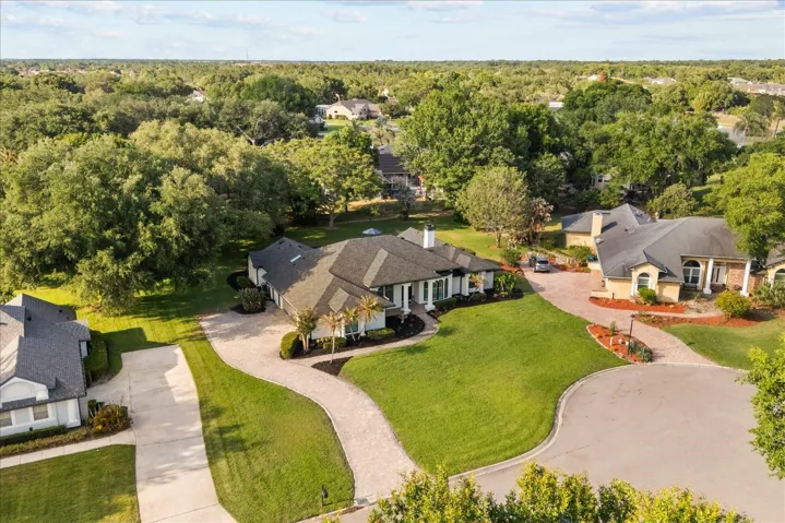 1/2 ACRE LOT ON A CUL DA SAC