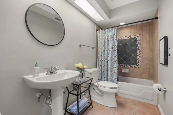 GUEST BATH