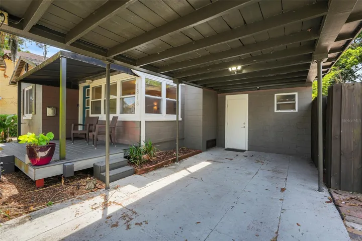 Carport