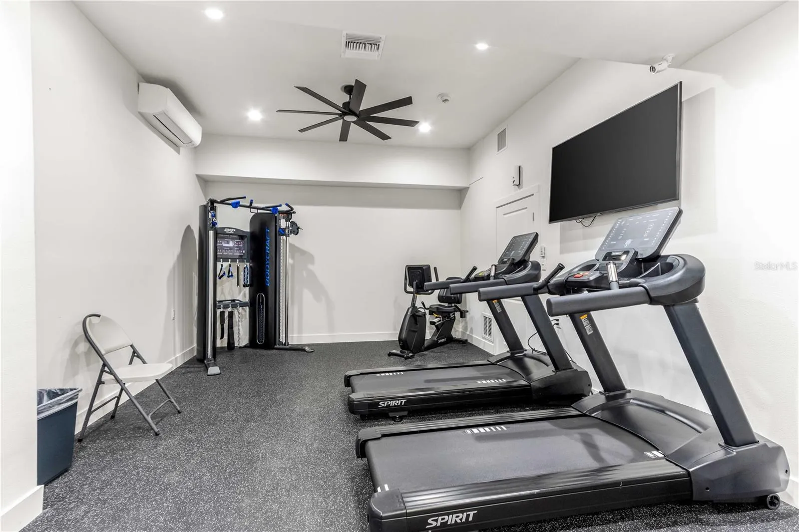 24/7 GYM