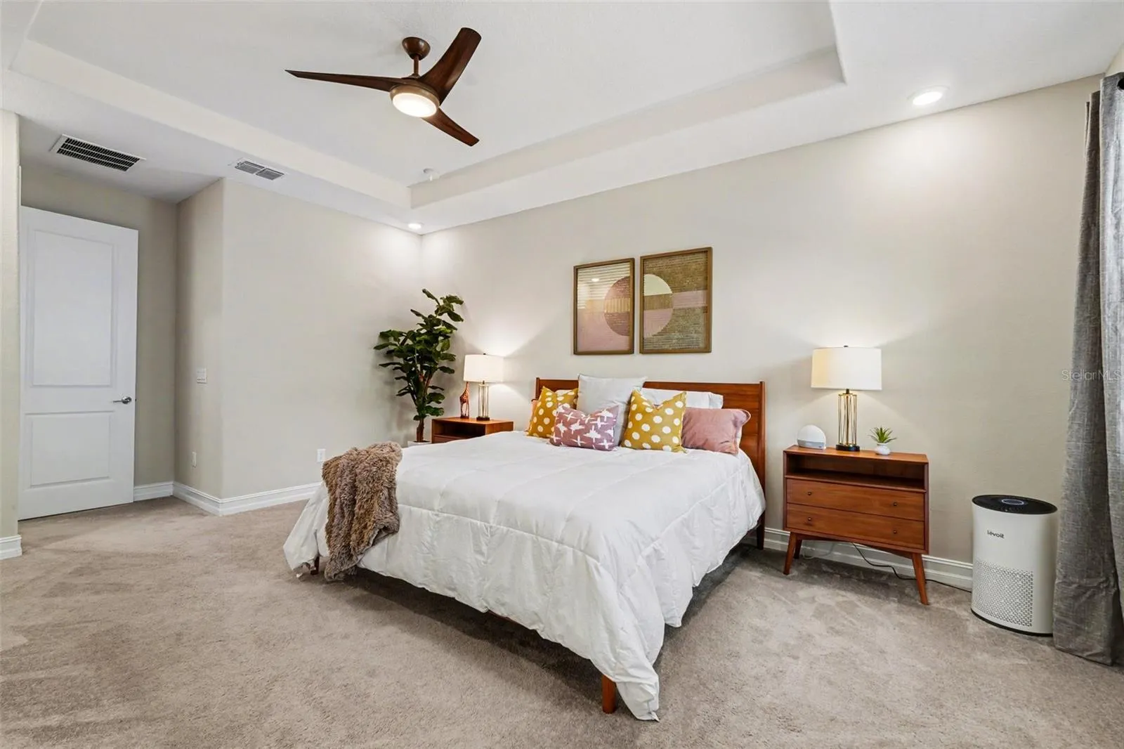Desinger Ceiling Fan + Recessed Lights
