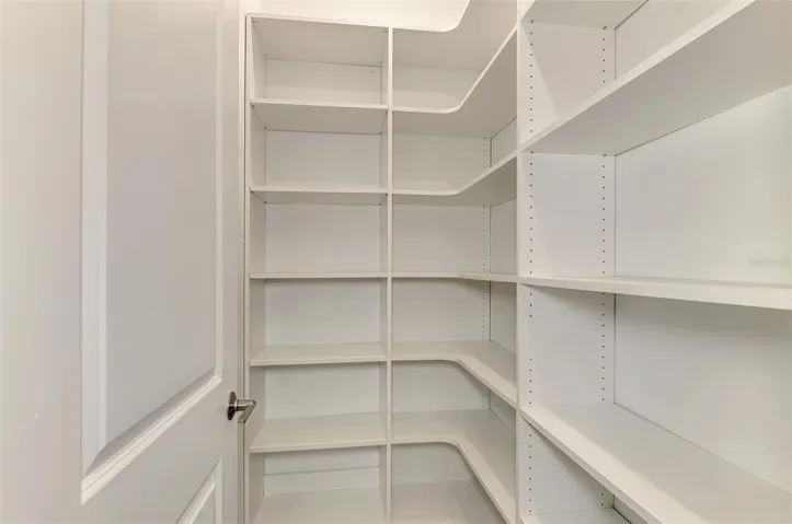 Walk-in Pantry