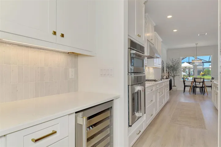 Butler pantry