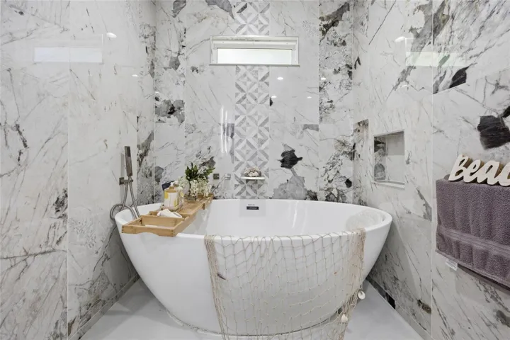 Master Bathroom Tub