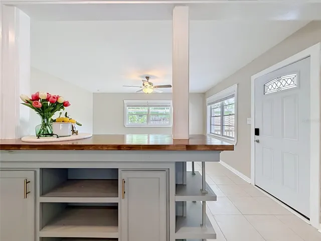 Kitchen Peninsula w/ extra Storage