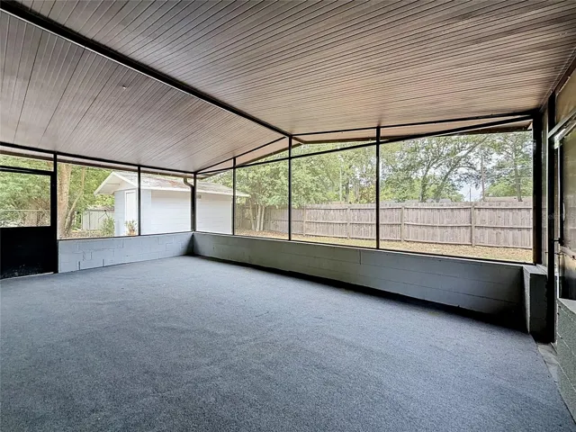Large Screened in Back Patio